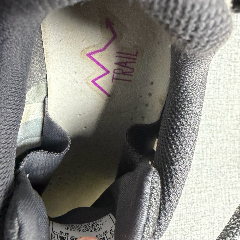 Brooks Women's Catamount 2 Trail Running Shoe - Picture 13 of 14